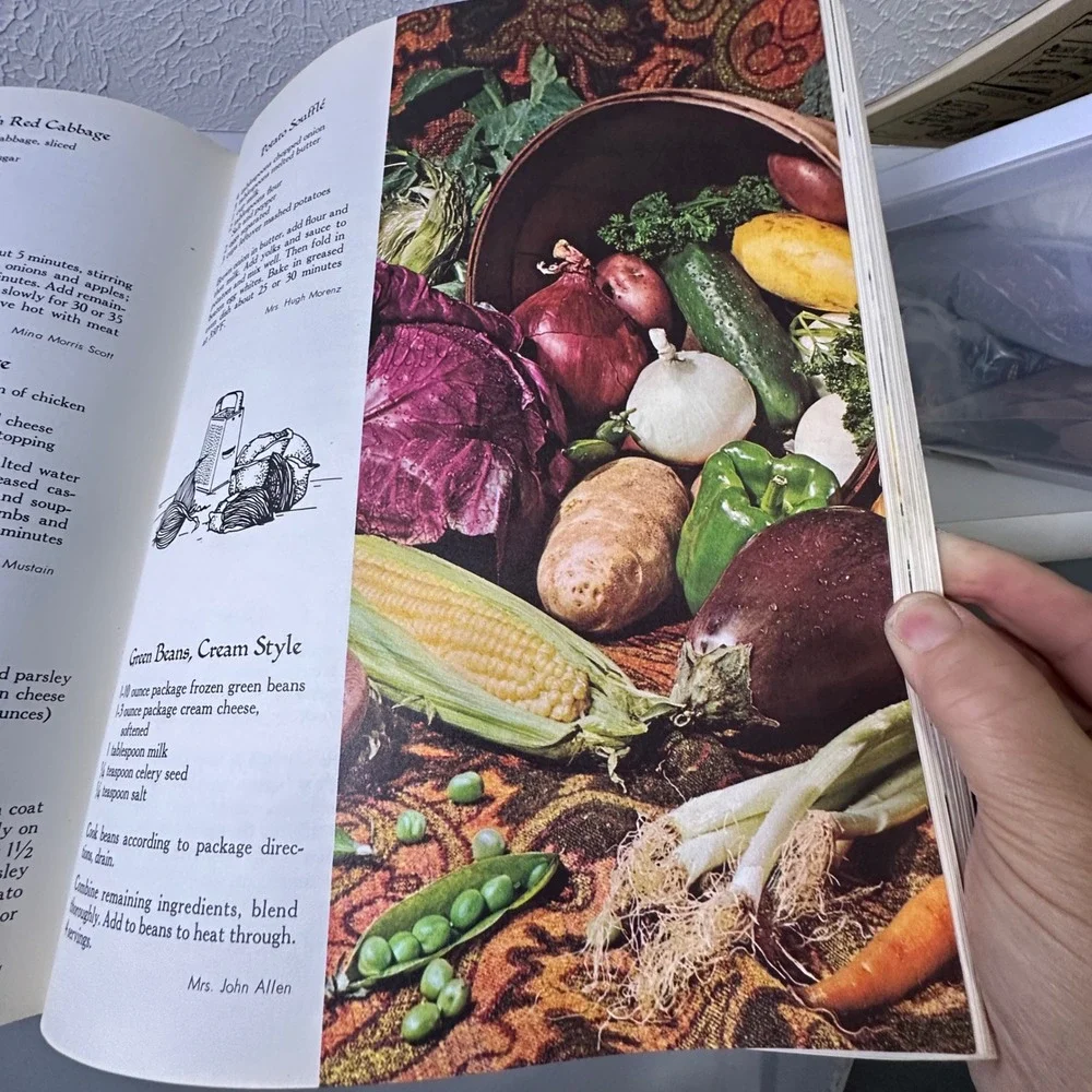 Vintage 1972 The Ideals Family Cookbook Maryjane Hooper Tonn Retro Recipes